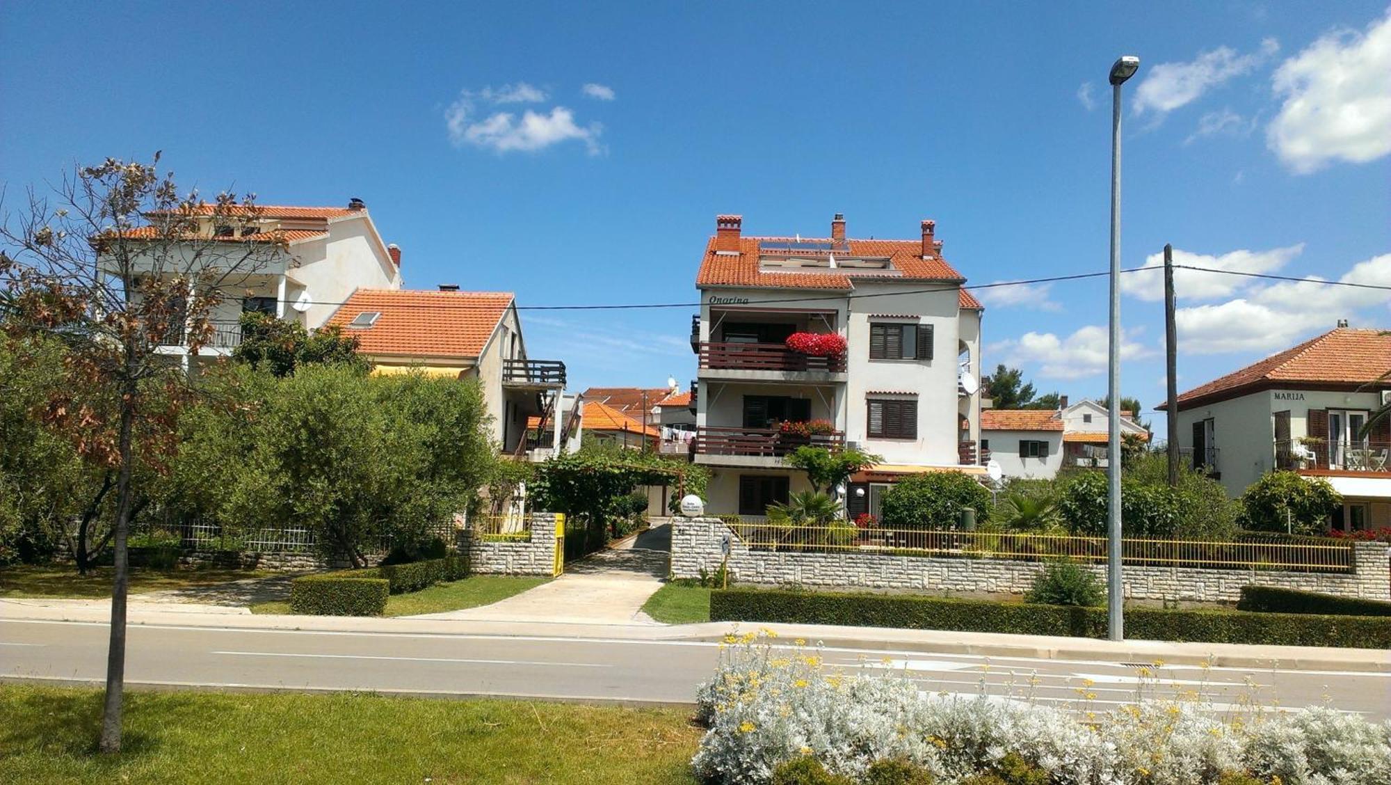 Apartments Onorina Zara Esterno foto