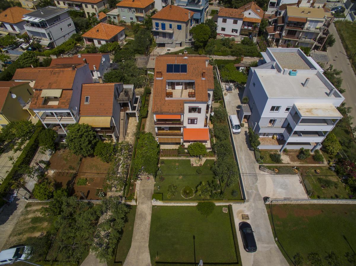 Apartments Onorina Zara Esterno foto